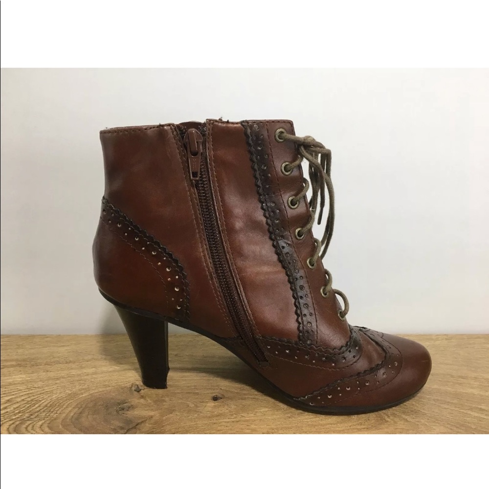 Hush Puppies Wingtip Ankle Boot Heels Size 7M -Y15 - Picture 8 of 8